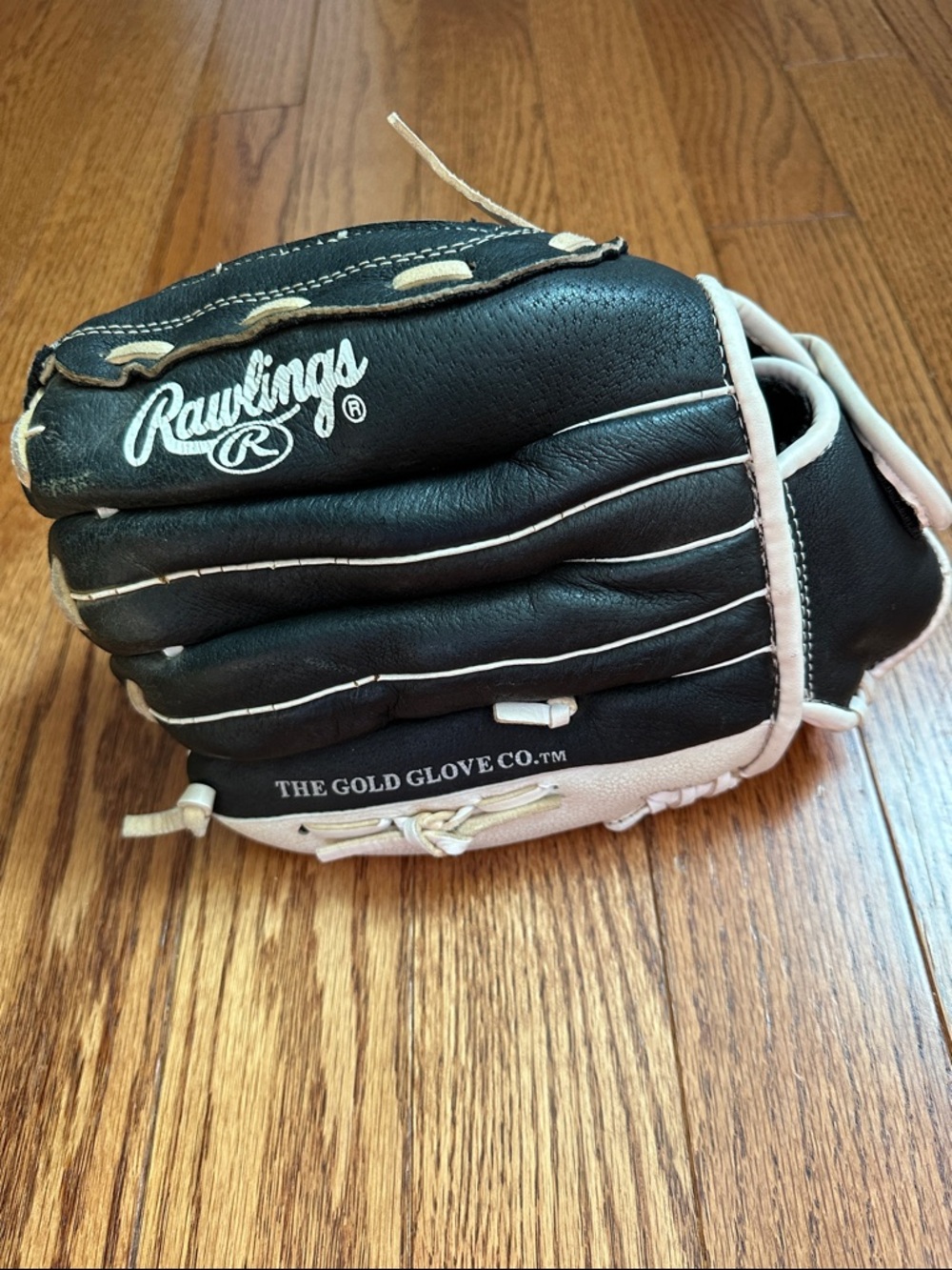 Rawlings Black and Cream Youth Baseball Glove - Open Web